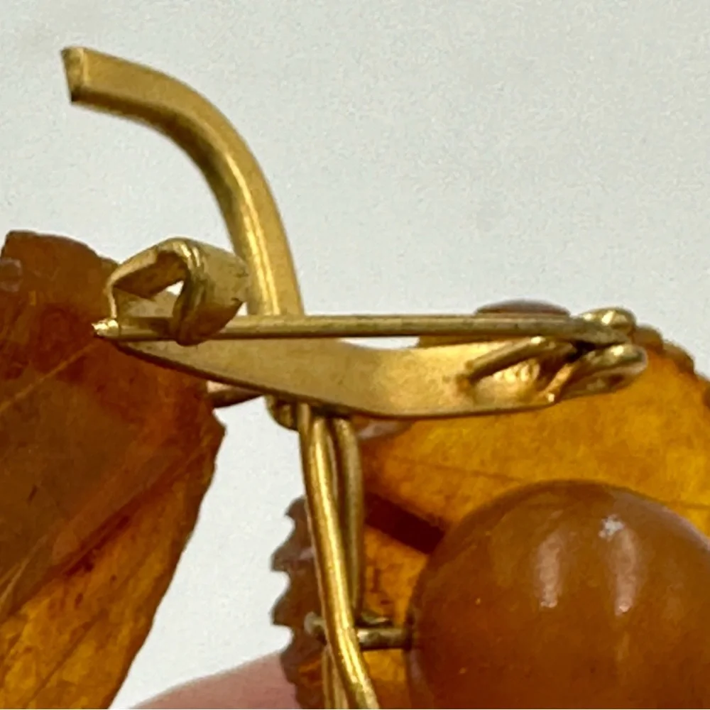 Russian Amber Grape Brooch Baltic Butterscotch Gold Plated Kaliningrad 80s